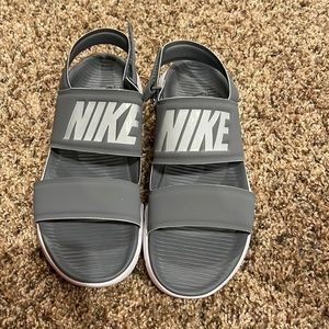 Nike Sandles size 9. NEW!